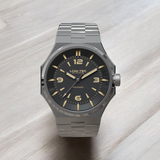 Eclipse E1, 42mm with integrated bracelet